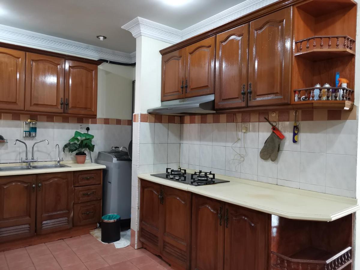 Ainis Guest House In Vista Amani Condominium Kuala Lumpur Bagian luar foto
