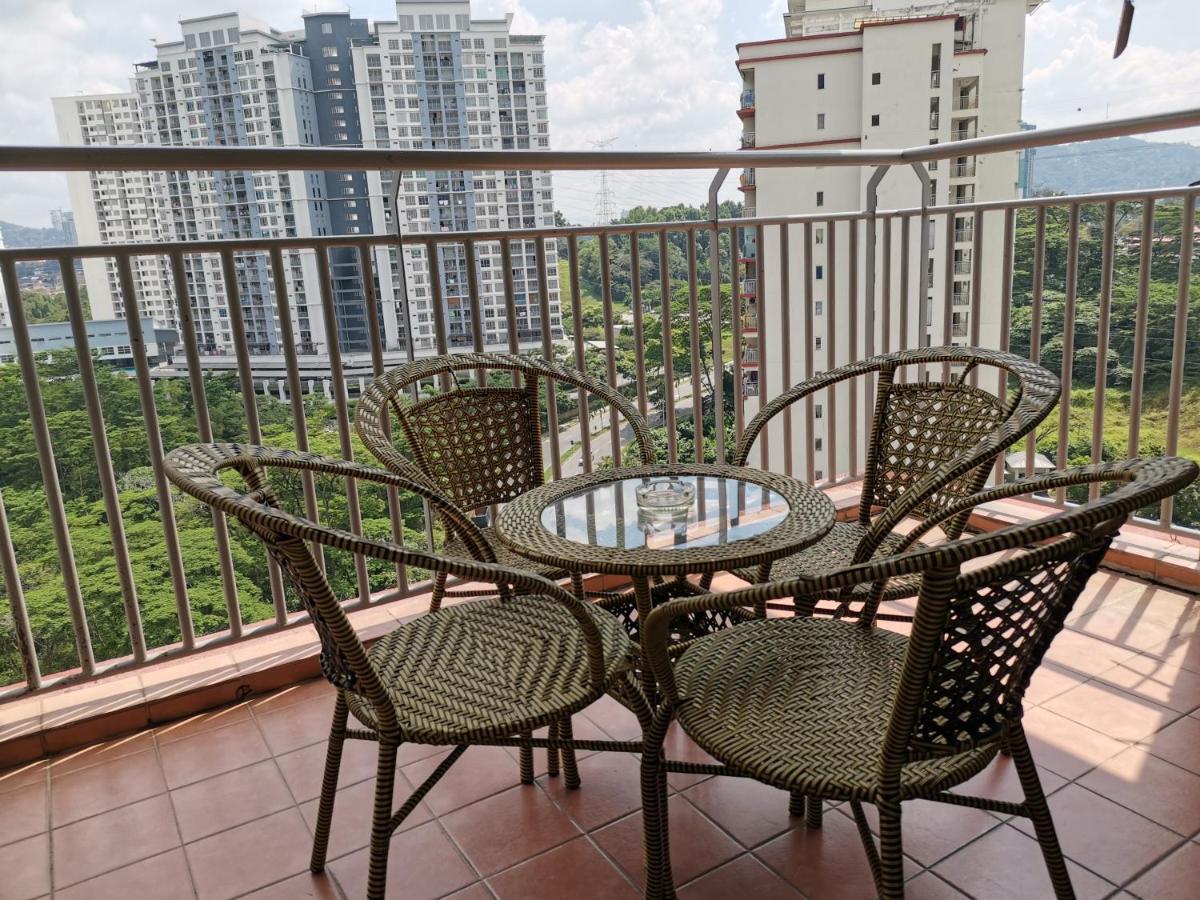 Ainis Guest House In Vista Amani Condominium Kuala Lumpur Bagian luar foto
